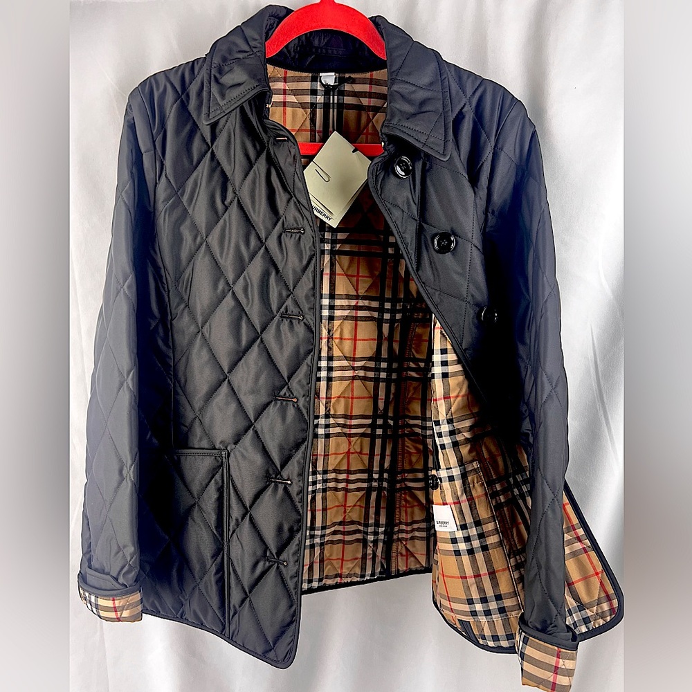 SOLD•Brand new with tags on, women’s Burberry jacket, size medium. Orig $950.
